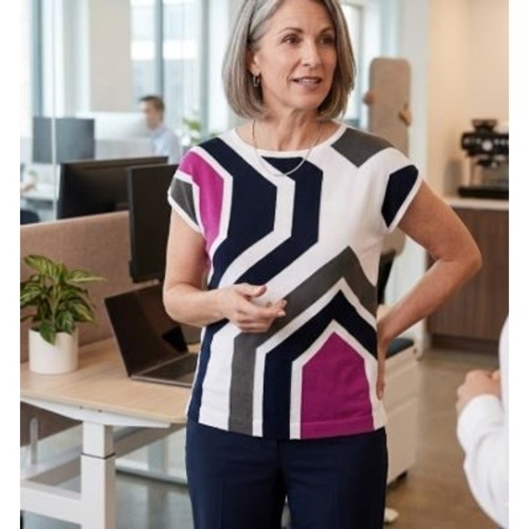 Chico's Tops - Chico's Geometric Intarsia Knit Top Short Sleeve Boat Neck Navy Magenta Size 2 L